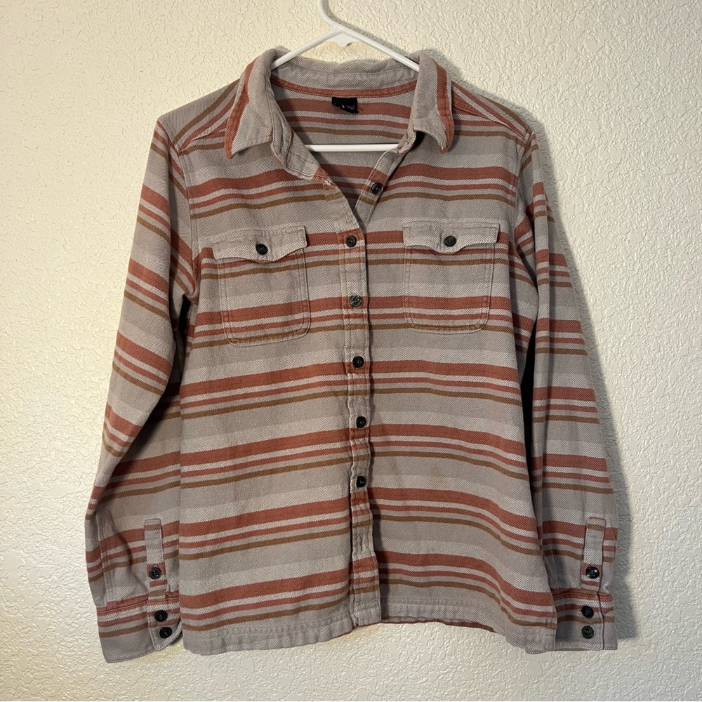 Kids Patagonia Organic Cotton Striped Shirt - Gray and Rust color.